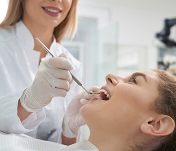 Cincinnati, OH dentist explains the importance of regular oral cancer screenings